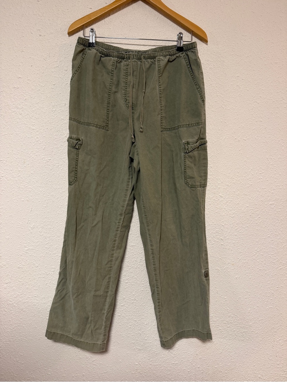 LL bean women’s cargo drawstring cotton green pants medium classic fit